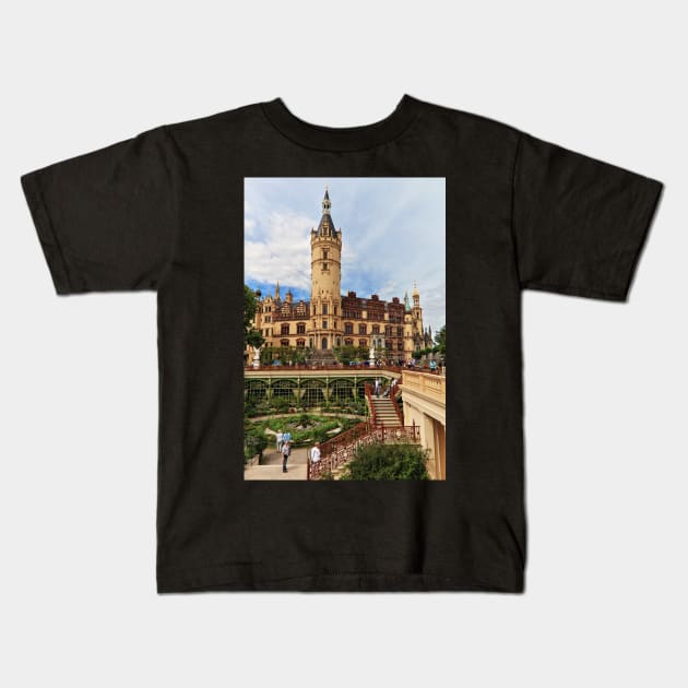 Schwerin Palace & Garden - Mecklenburg-Vorpommern, Germany Kids T-Shirt by holgermader